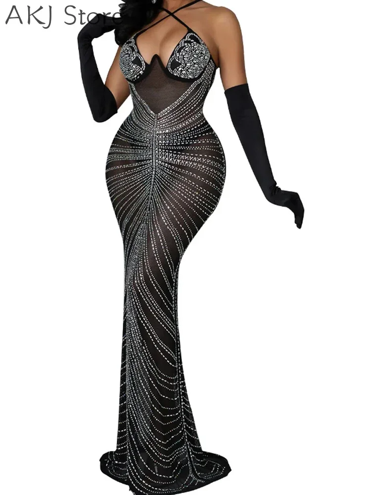 

Сексуальное элегантное вечернее платье на тонких бретелях с блестками и стразами