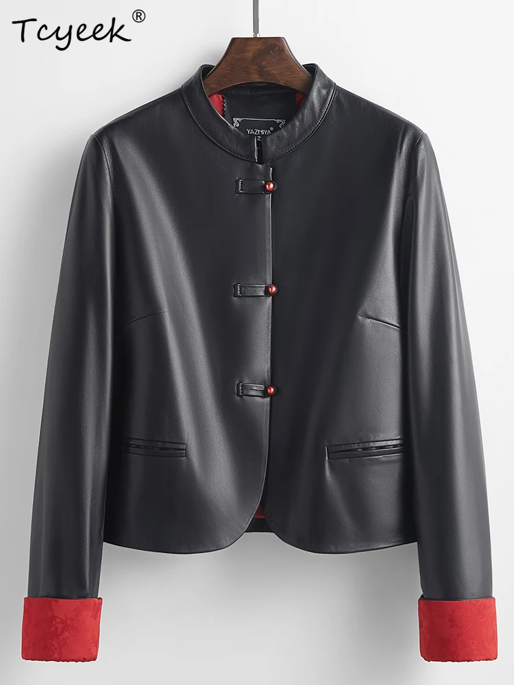 سترة جلدية للنساء من جلد الغنم بطبقة علوية من Tcyeek سترة قصيرة سوداء على الطراز الصيني الجديد بياقة واقفة وأكمام طويلة Chaqueta Cuero