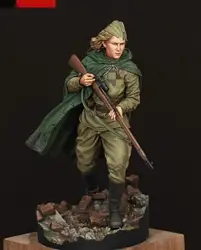 1/35 WWII Soviet female sniper resin figurine military theme unassembled and uncolored