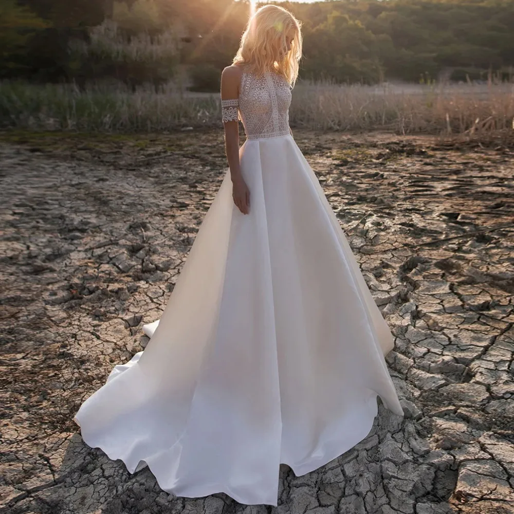 

2023 Romantic Satin Bohemian Wedding Dress For Brides Off The Shoulder Lace Halter Boho Bridal Gown With Detachable Sleeves