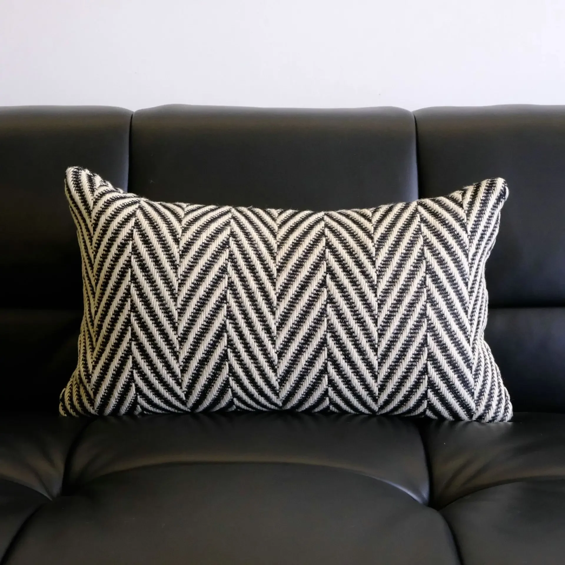 New Light Luxury Texture Woven Pillowcase Black and White Simplicity Wool Crochet Pillow Covers Decorative Pillows Decor Home
