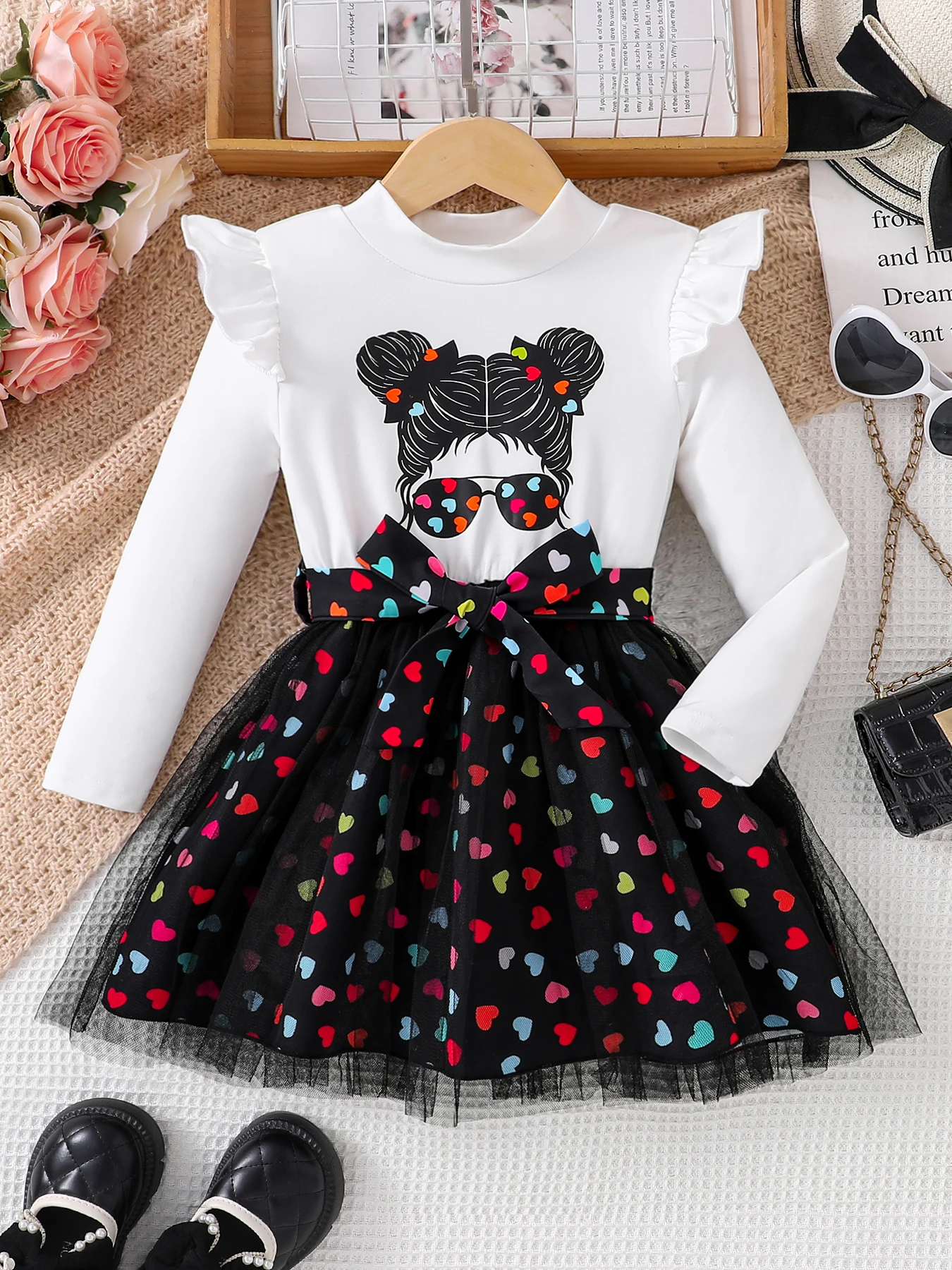Spring and autumn new fashion liberal girl cartoon print knitted round neck long sleeve top + mesh print pleated skirt