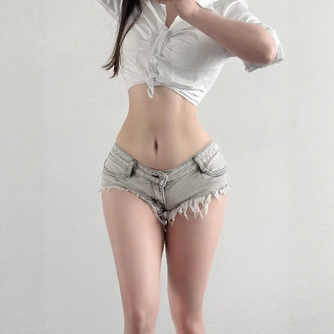 Women's Low Rise Denim Shorts Summer New Washed Grey Distressed Frayed Hem Hot Pants Y2K Mini Streetwear Shorts for Women
