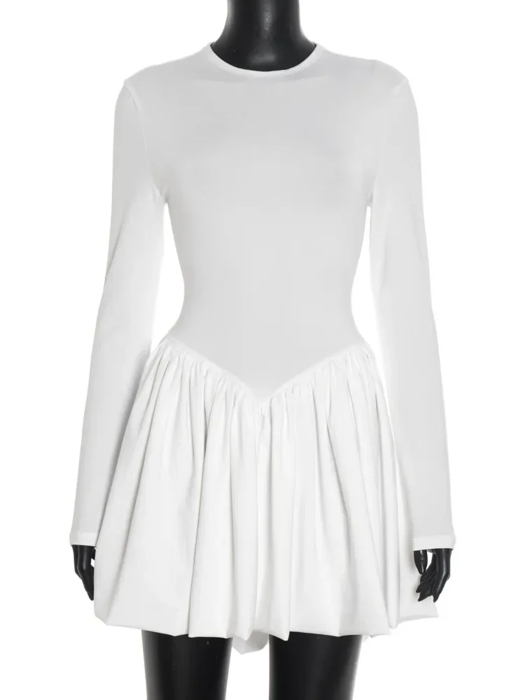 فستان XIAOTANG قصير مثير بطيات وأكمام طويلة للنساء للخريف والشتاء أنيق بفتحات واسعة ورقبة دائرية وخصر عالٍ فساتين حفلات النادي