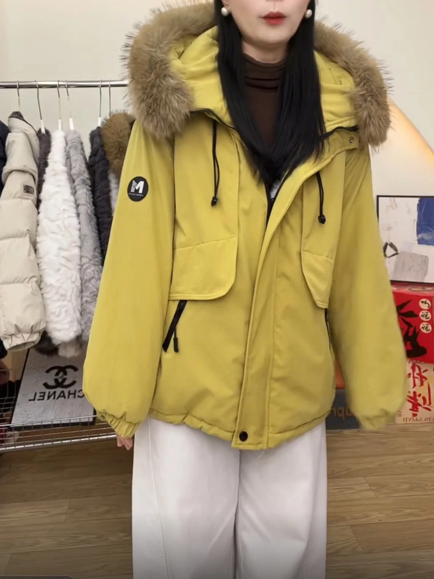 

Женская зимняя куртка с капюшоном и буквенным принтом M, новая, свободного кроя, теплая, хлопковая, для повседневной носки, с высокой талией