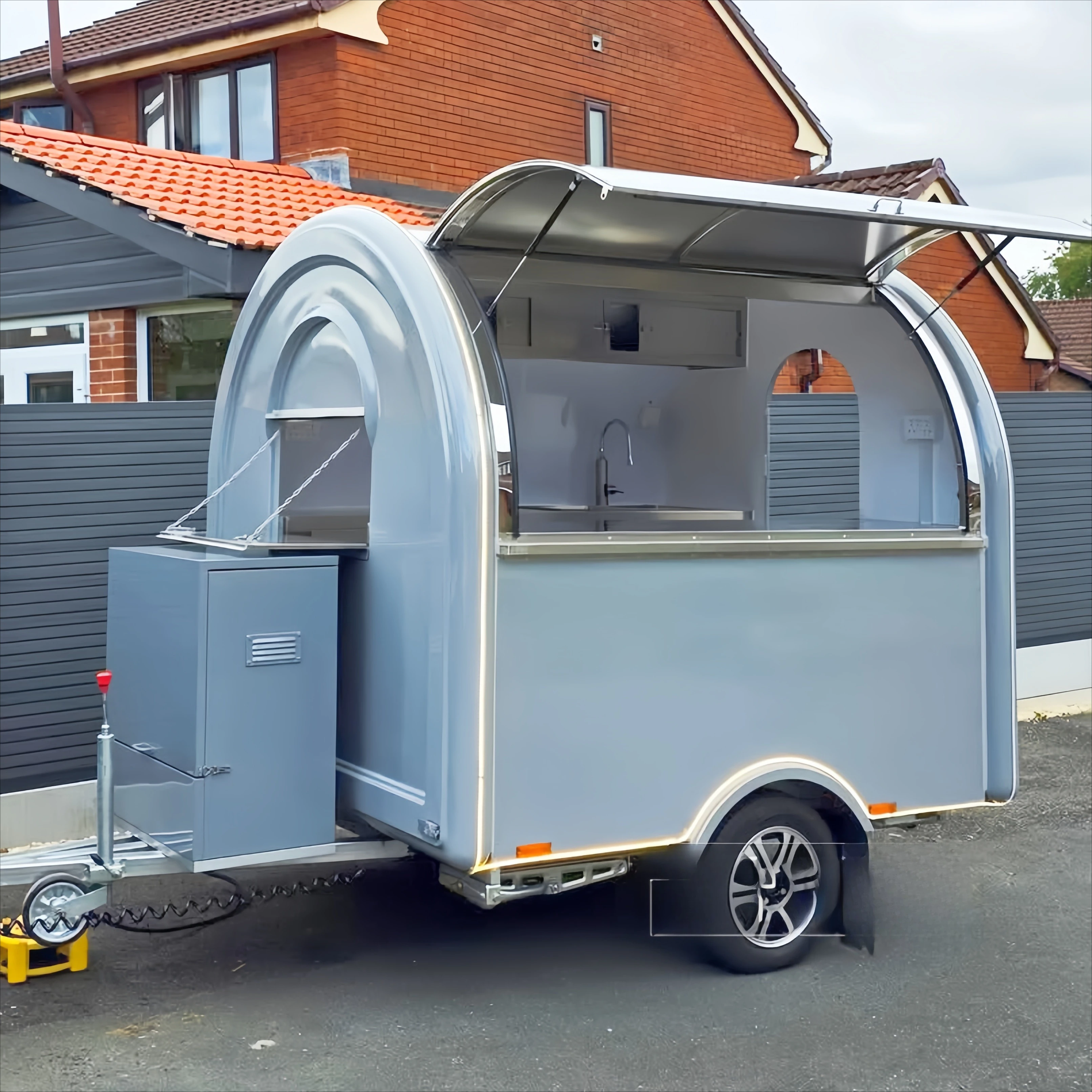 Mobile Food Truck Trailer Mini Round Towable Fast Food Truck Catering Coffee Trailer Ice Cream Bakery Cart For Sale