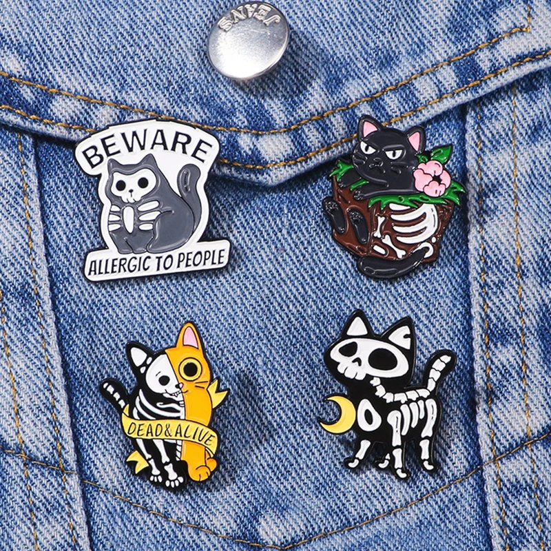 

Potted Death or Alive Skeleton Cartoon Cat Animal Badge Punk Lapel Brooch Jewelry Accessories Scary Skeleton Cat Metal Pin Moon