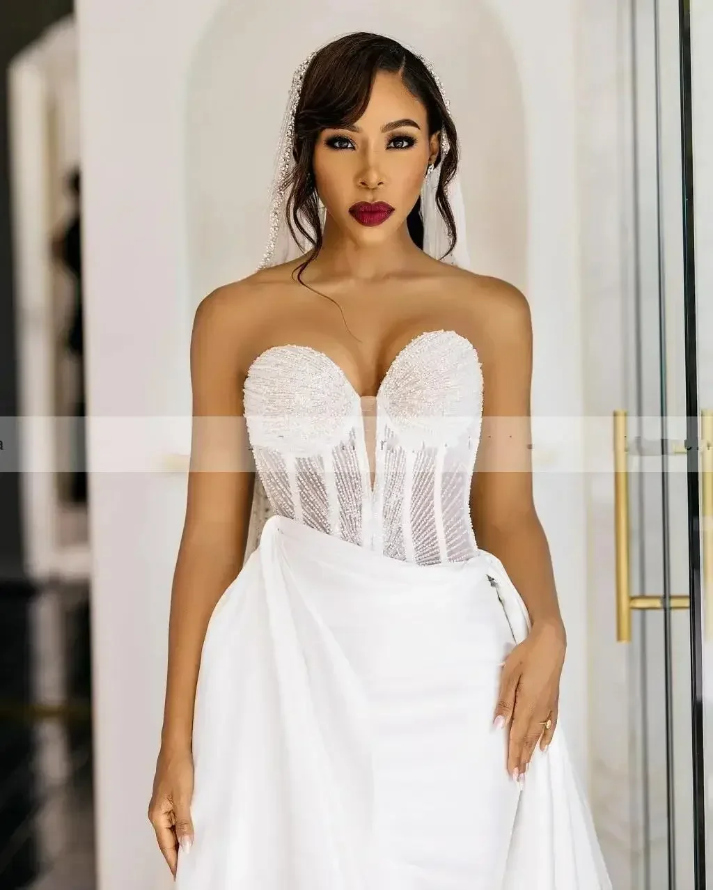 Robes De mariée sirène personnalisées, bien conçues, perles brillantes, paillettes, avec surjupe, robes De mariée De luxe