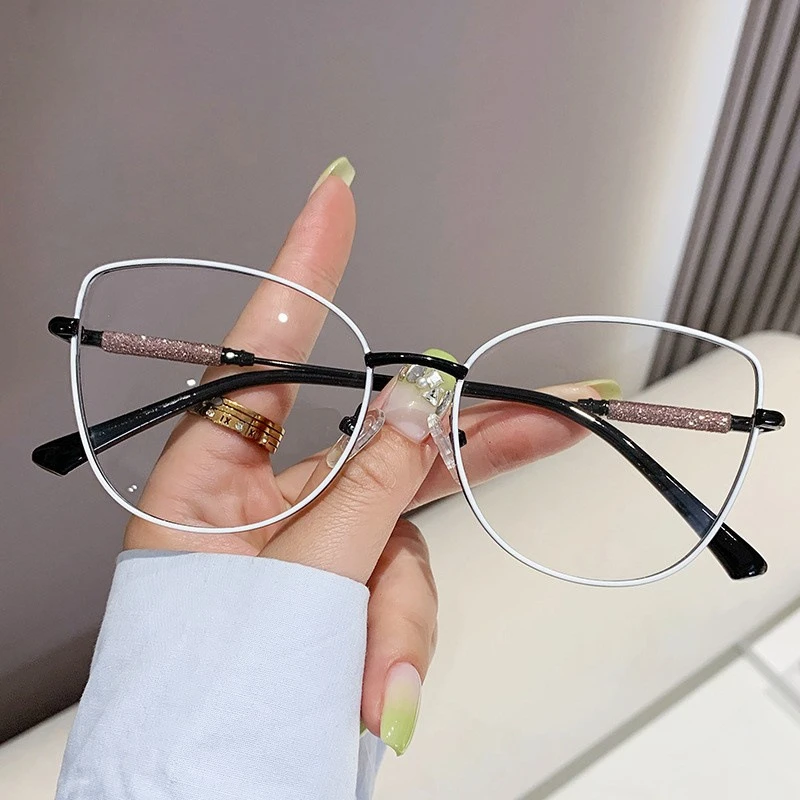 

Eyeglasses Frame New Fashion Cat Eye Glasses Tide Luxury Unisex Glasses Students Anti-blue Light Myopia Glasses Flat Eyewear