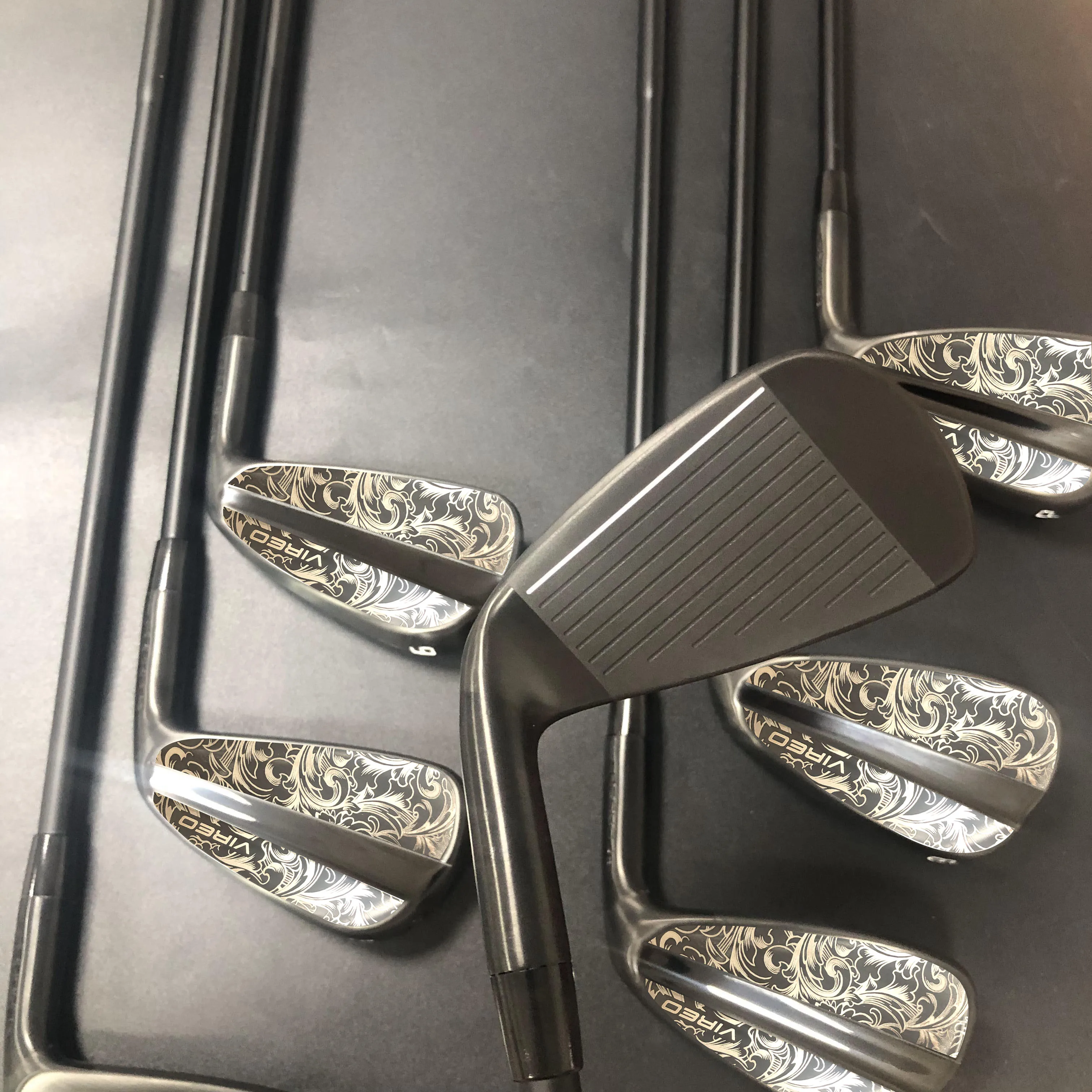 VRIEO Black Two Piece hollow Golf Irons Set 456789P Golf Clubs 7PCS Steel/Graphite Shaft R/S Flex Irons Golf Free Shipping