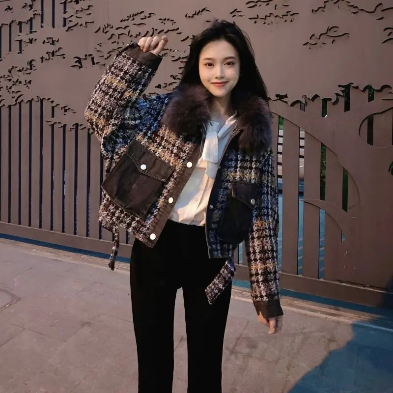A New Cotton-padded and Thickened Denim Checkered Tweed Short Top for Women in Winter with Coat Fashionable High-end and Elegant