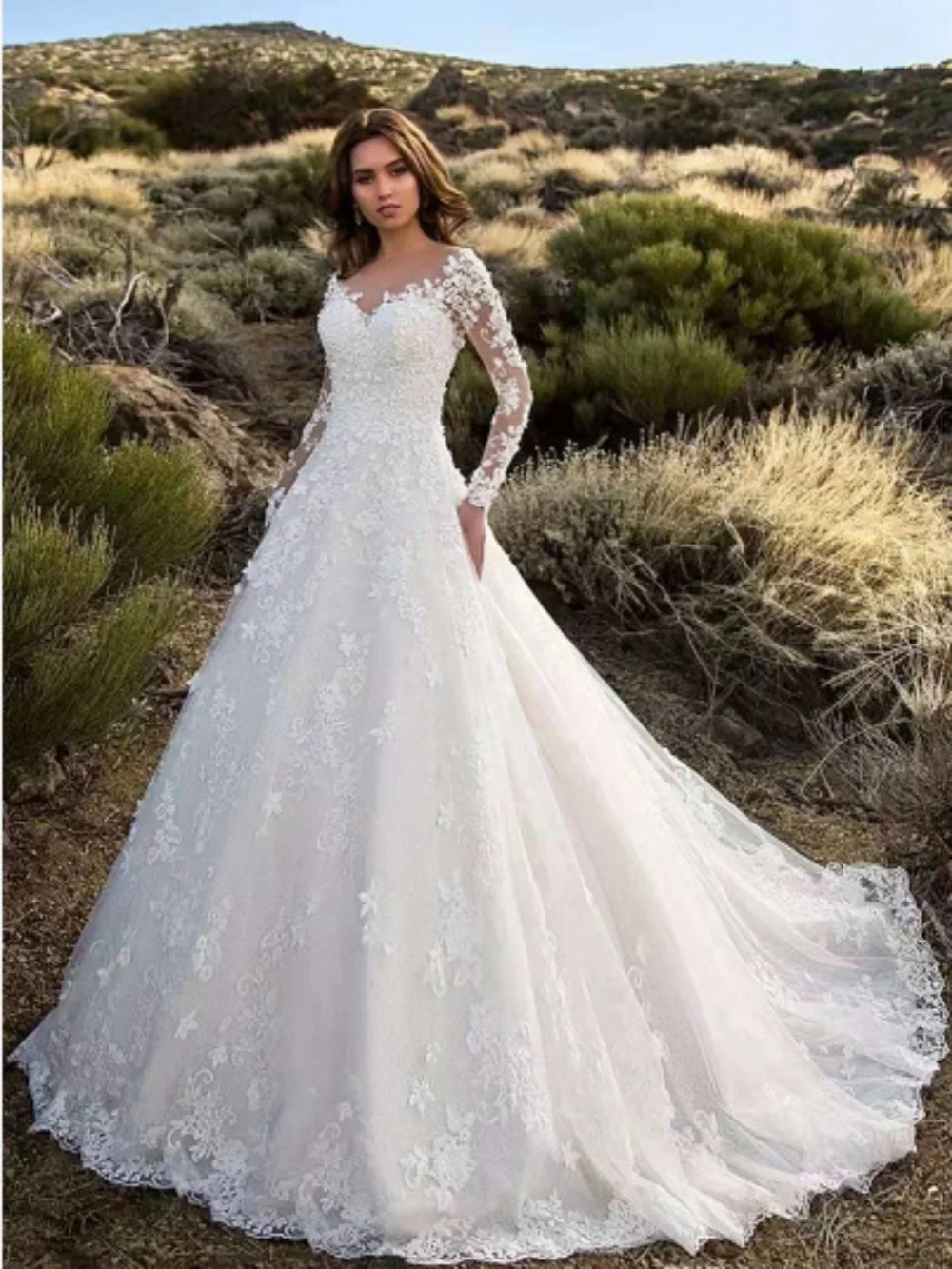 Robe de mariée élégante à manches longues et col rond, robes de patients en tulle, train de balayage, mariée ligne A, appliques, sur mesure