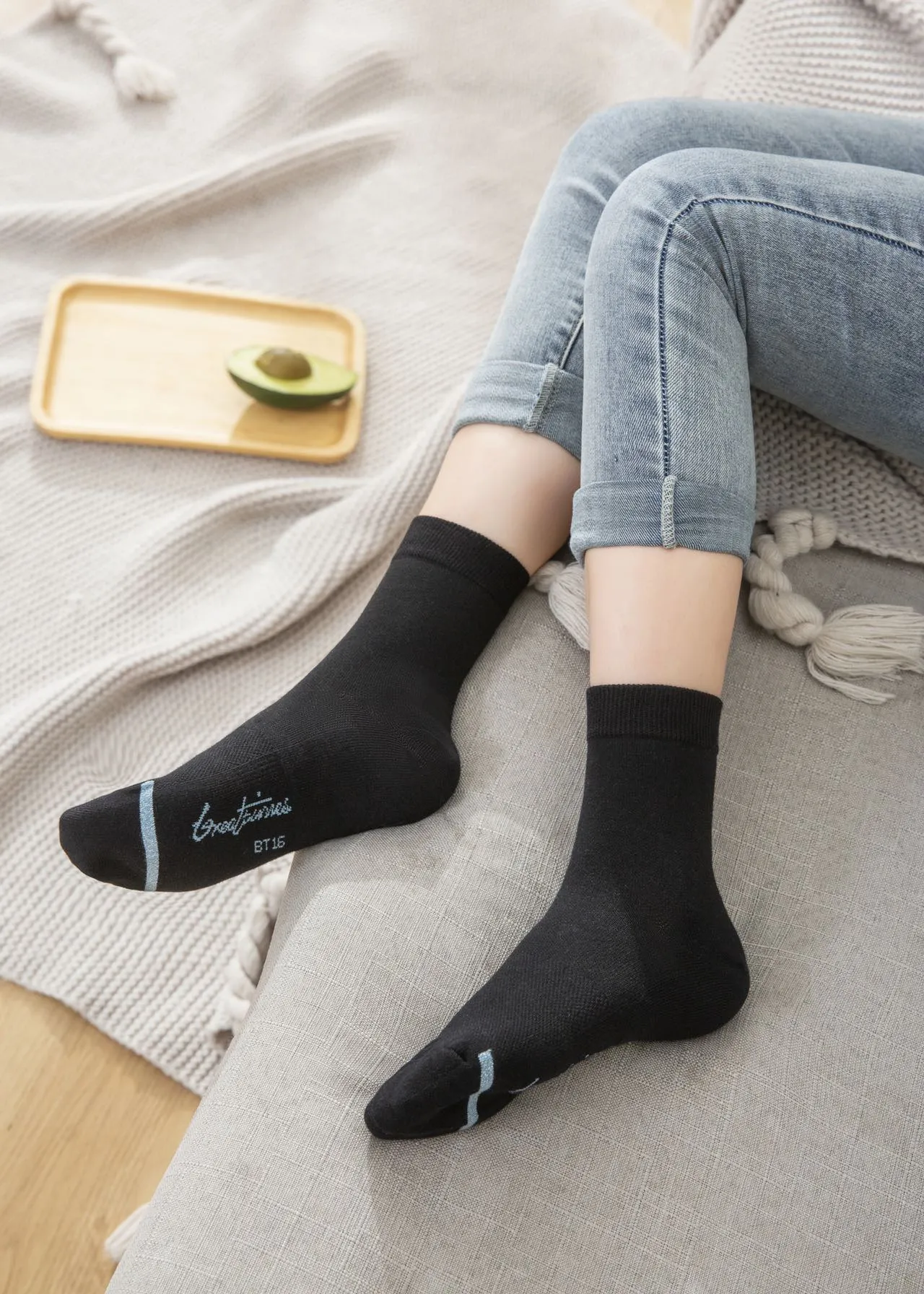Anti-bacterial stockings for both men and women are anti-bacterial, warm, soft and comfortable, not tight, no pressure, wear-res