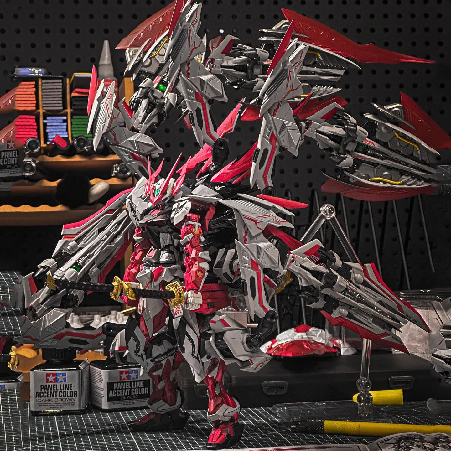 Model Kit Daban - DABAN Red Dragon Heresy 1/100 Scale