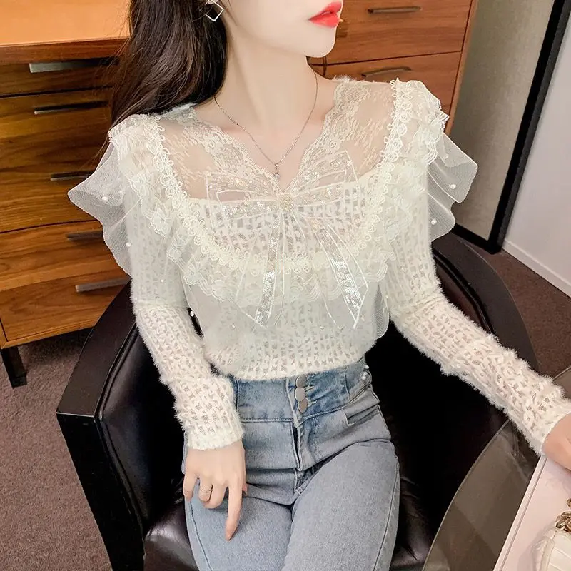 ボウレースビーズ付きフリースシャツ 2025秋冬 レディース 長袖フリースTシャツ オフィスレディー エレガント ホワイトレースブラウス ベースシャツ