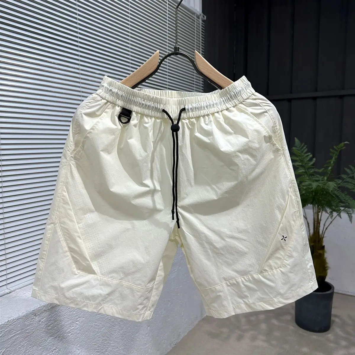 

Summer New Men's Sporty Folded Design Shorts Thin Loose Casual Five-Quarter Length Polyester Fiber Comfortable Fit Shorts