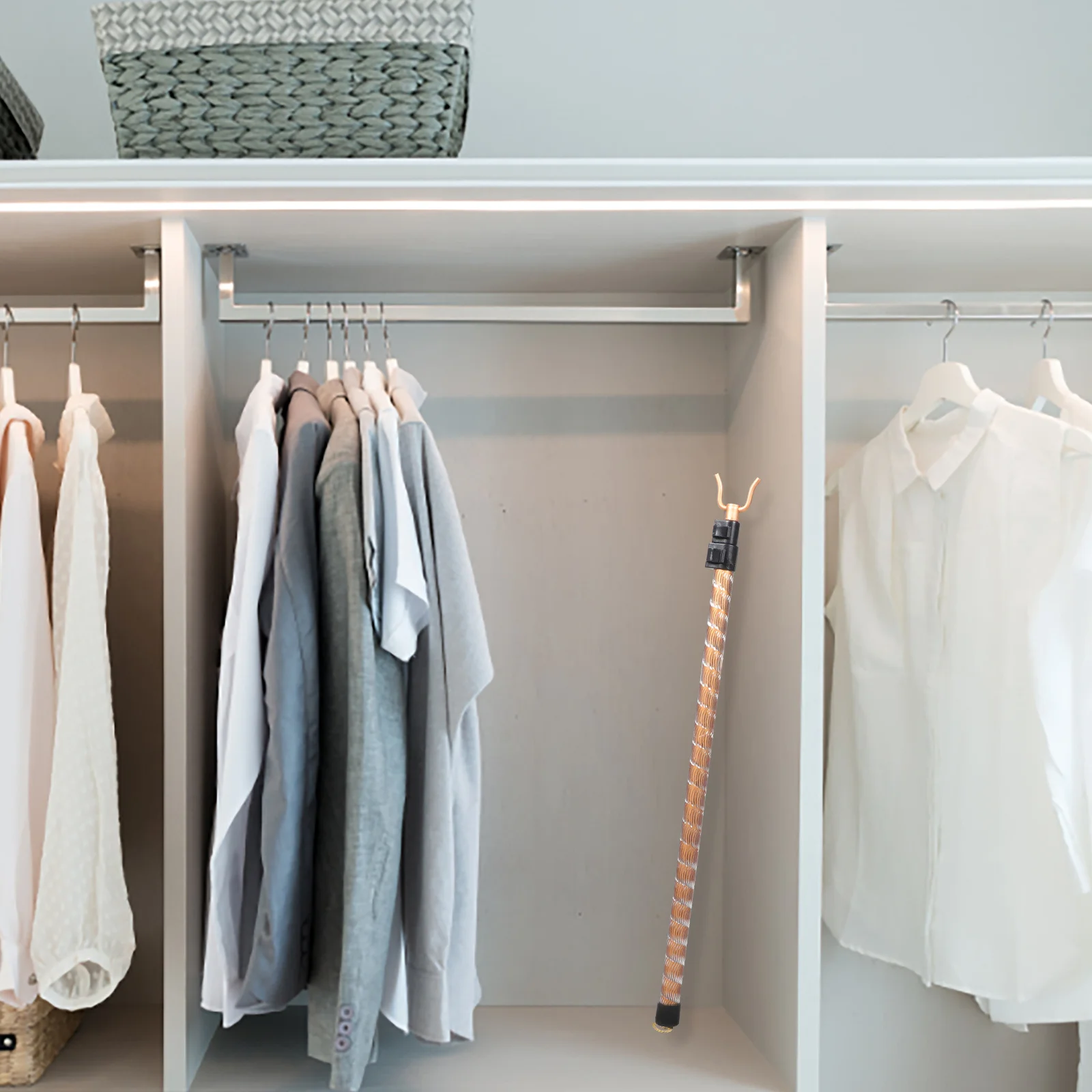 

2Pcs Lightweight Aluminum Clothes Reaching Pole Extendable Clothesline Rod for Closet Ceiling Laundry Hanging Clothes Drying