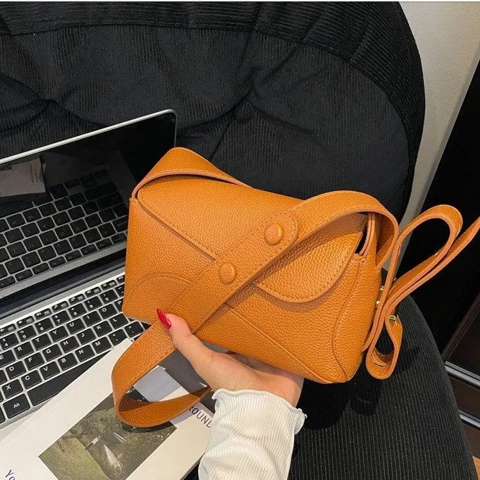 

New 875 One Shoulder Crossbody Handbag Magnetic Buckle Zipper Fashion Versatile Pillow Bag One Shoulder Bag Underarm Bag