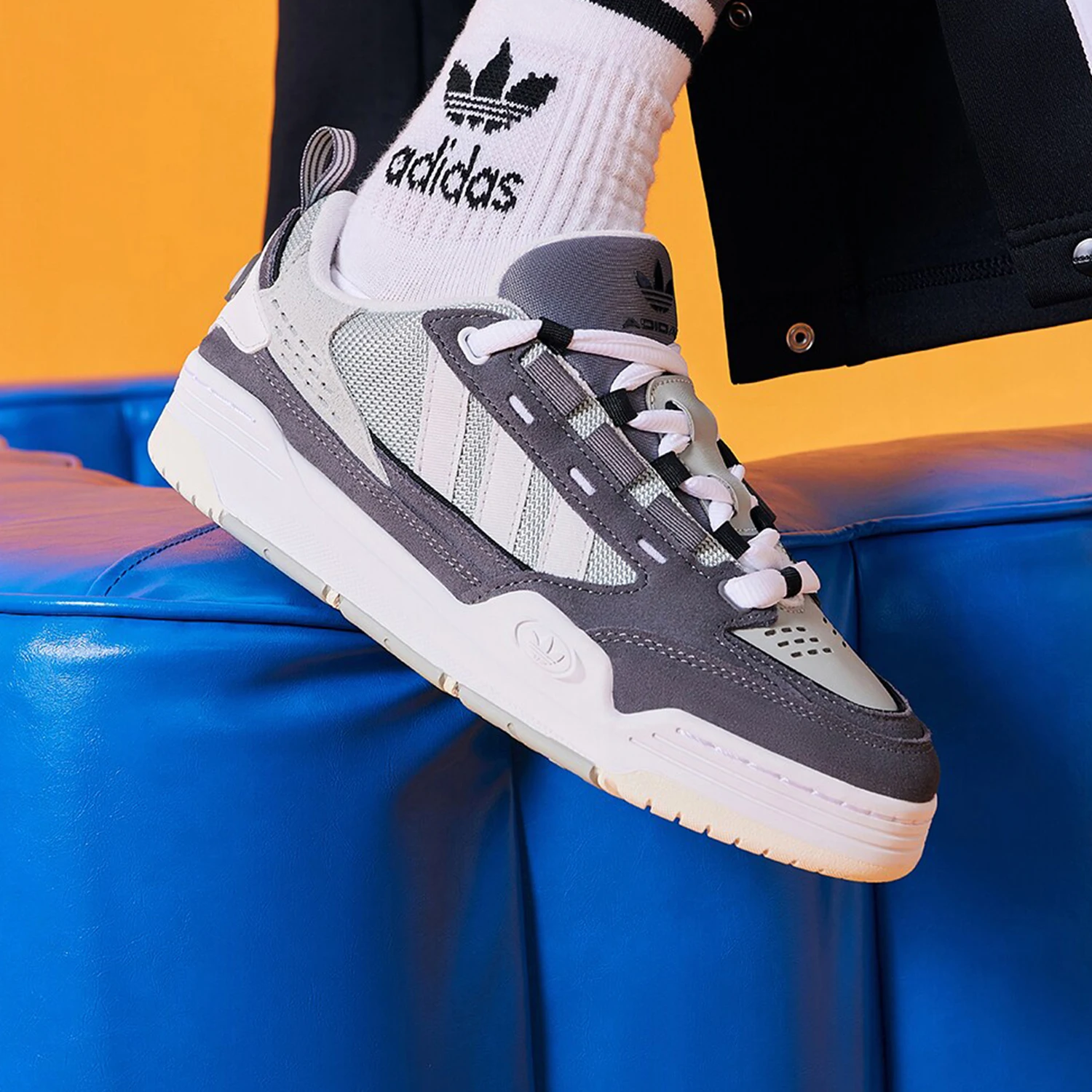 

Оригинальные кроссовки унисекс на противоскользящей платформе adidas Originals IG1028