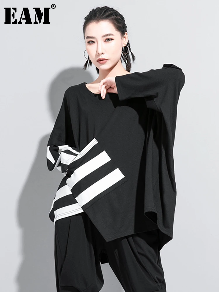 [EAM] Women Black Striped Irregular Big Size Casual T-shirt New Round Neck Long Sleeve Fashion Tide Spring Autumn 2024 1DF5282