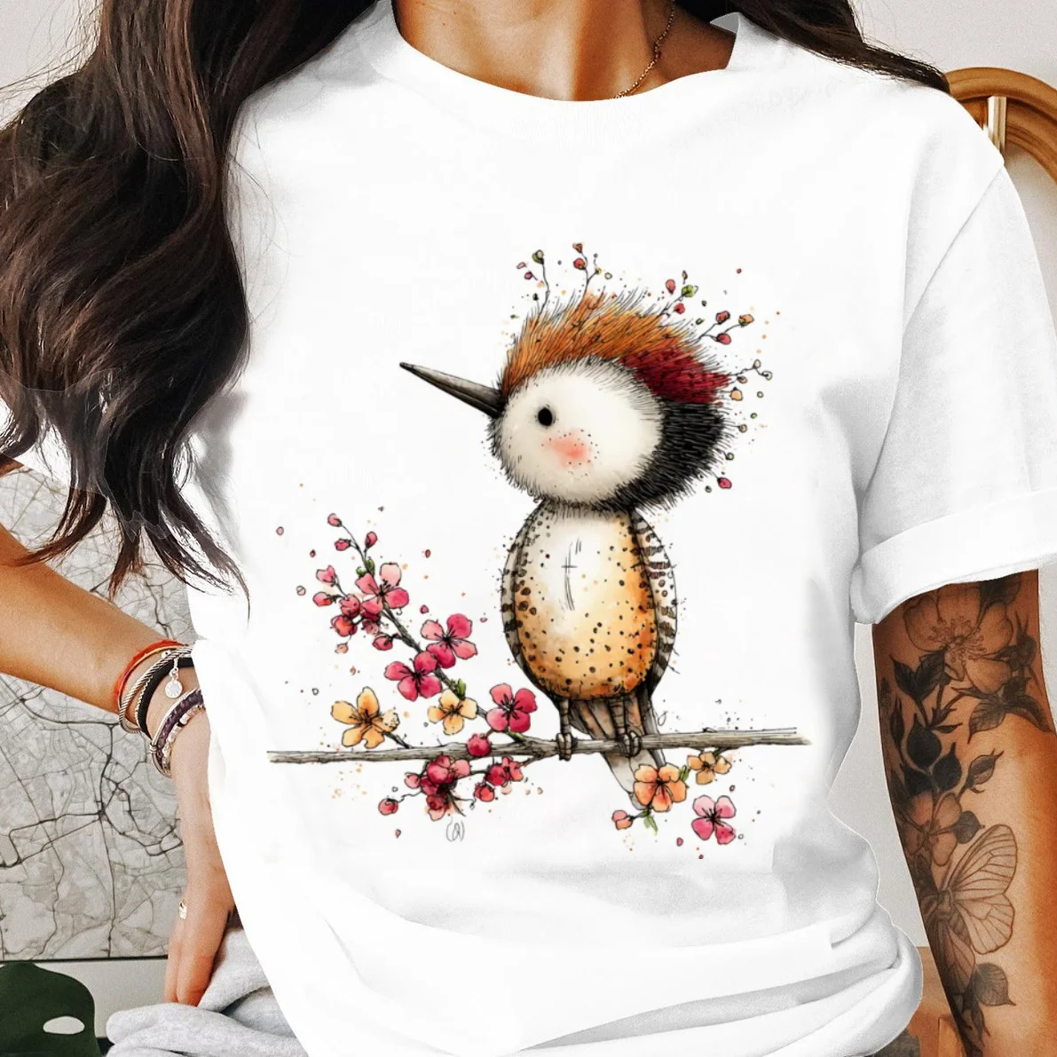 

Fashion Pattern Printed T-Shirt Cute Woodpecker Flower Branch Printed Women's O-Neck Top Style Cartoon Printed Casual T-Shirt