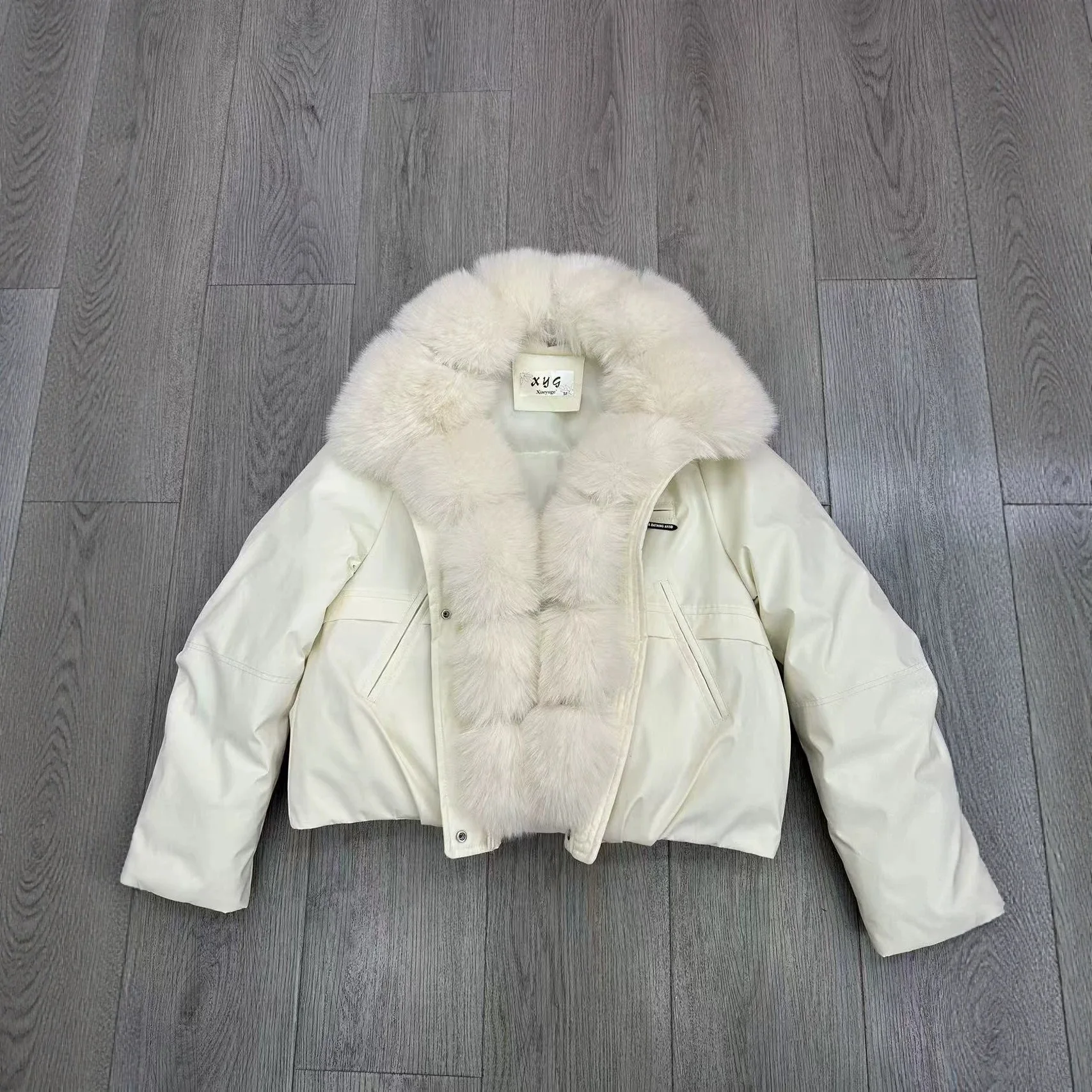 2026 new short cotton clothes winter imitation fox fur down cotton-padded clothes, women's loose pie overcome coat