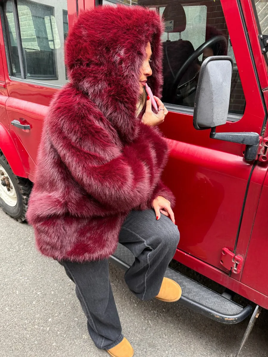 HDHOHR  Elegant Luxury Chic Thick Warm Soft Red Faux Fox Fur Coats Women 2026 Winter With Hood High Quality Fluffy Fur Jacket