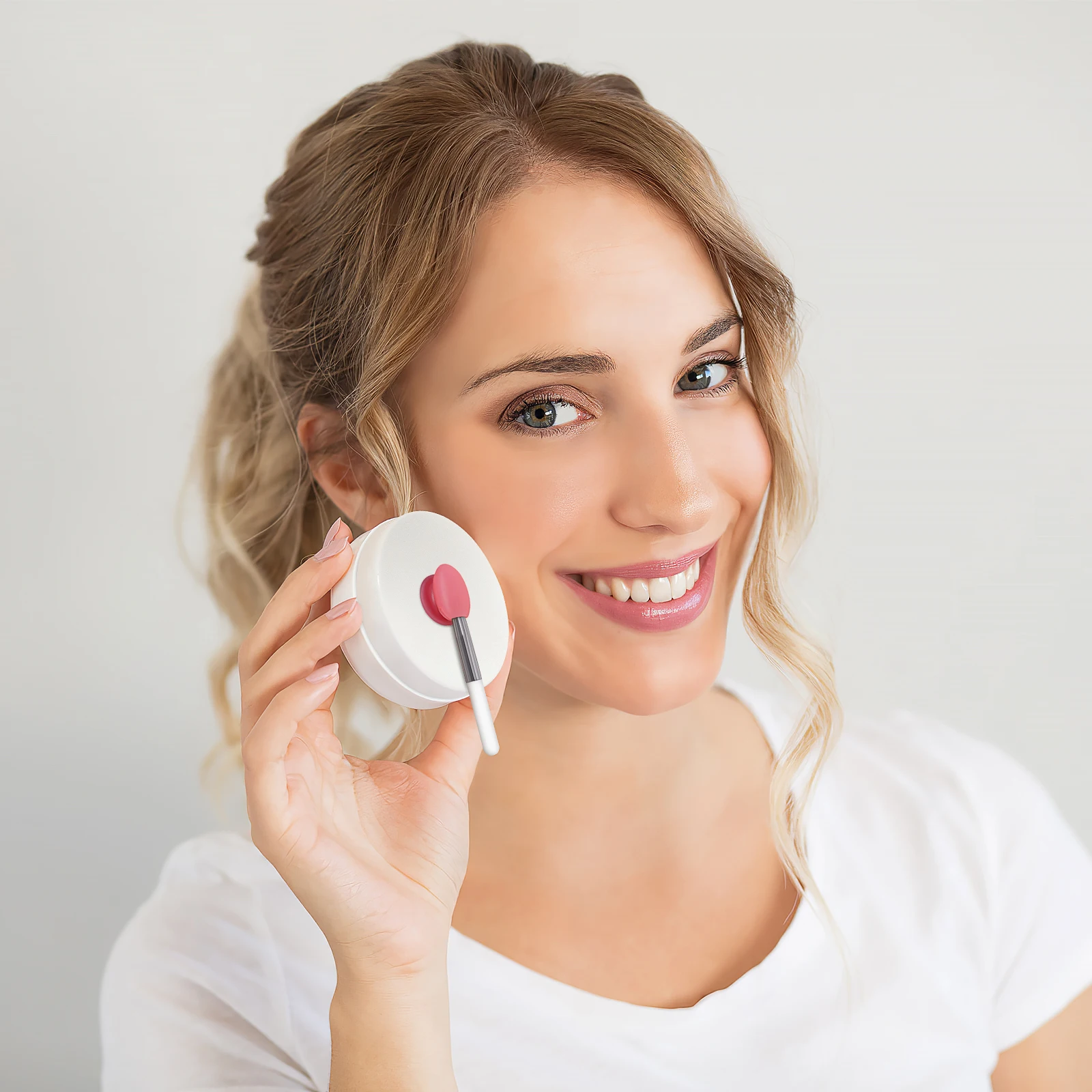 

10Pcs Lip Brush Covers Silicone Anti Lost Dust Proof Protectors Portable Travel Makeup Brush Covers Lip Care Accessories