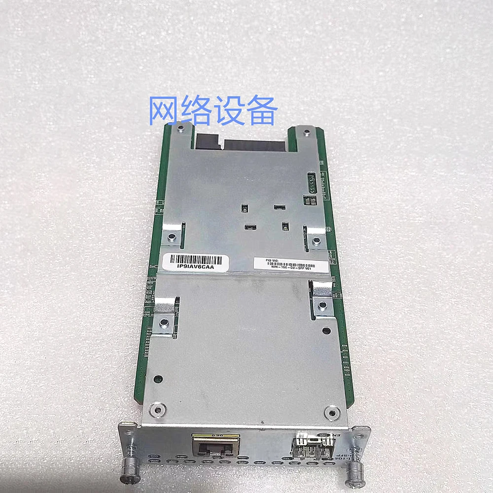 

Интерфейсная карта гигабитного оптического мультиплексирования используется в серии ISR NIM-1GE-CU-SFP