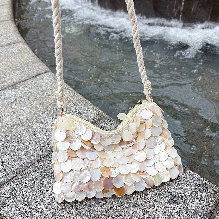 French natural bead shell hand-woven oblique span  beach vacation leisure versatile small square