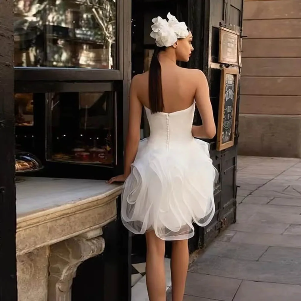 Customized Fascinating Strapless Pleated A Line Wedding Dresses Short Sleeveless Buttons Bridal Gown vestidos Bridal Gown