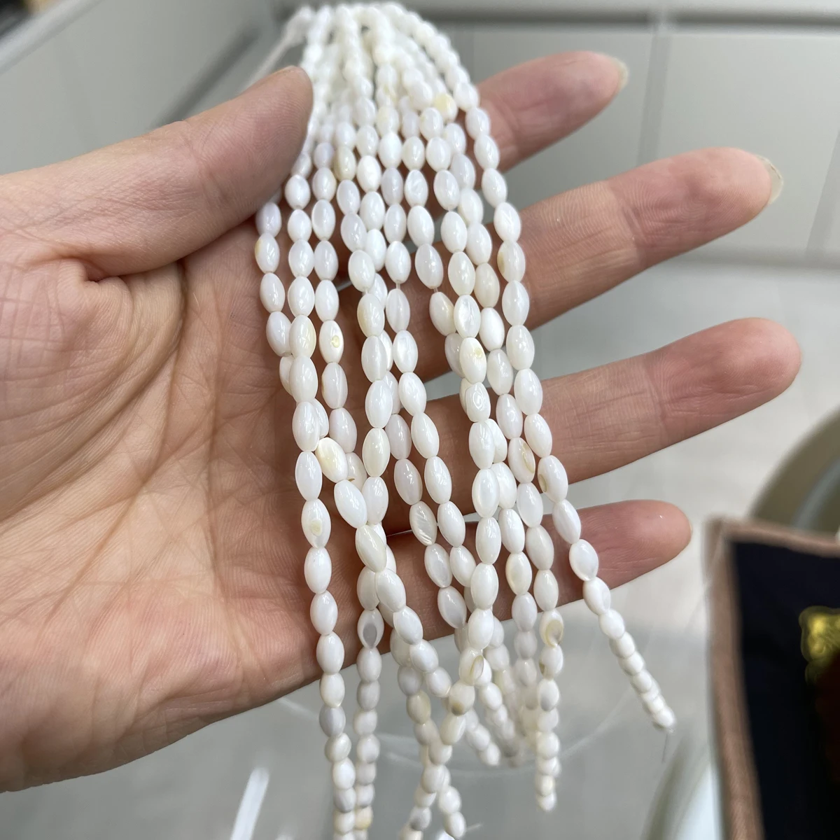 Natural Shell Rice Shaped Imit - огляд і ціна Natural Freshwater Pearl Strand Loose Beads