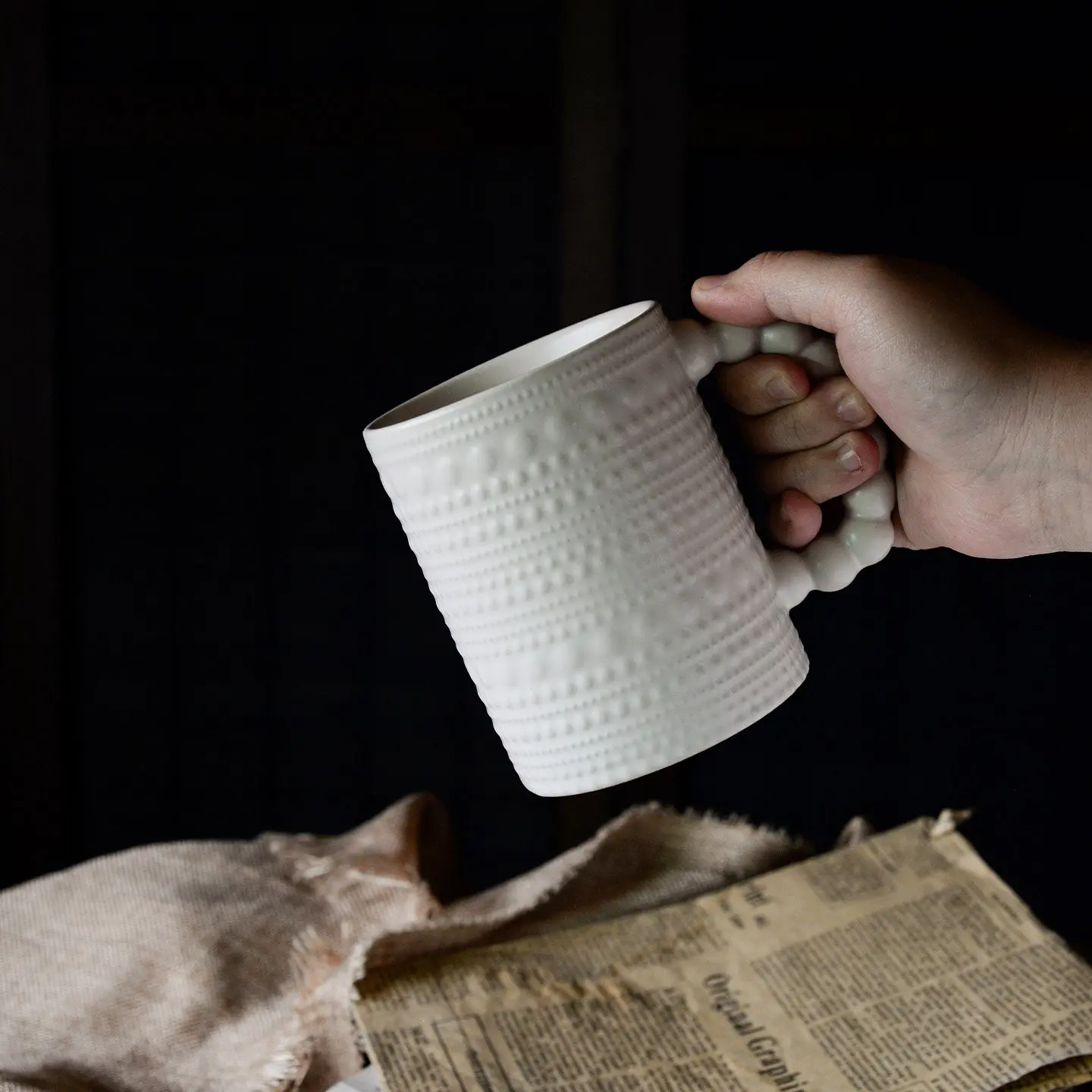 French Relief Ceramic Milk Cups 2026 New Household Round Handgrip Mugs Textured Underglaze Color Drinking Cup For Daily Use
