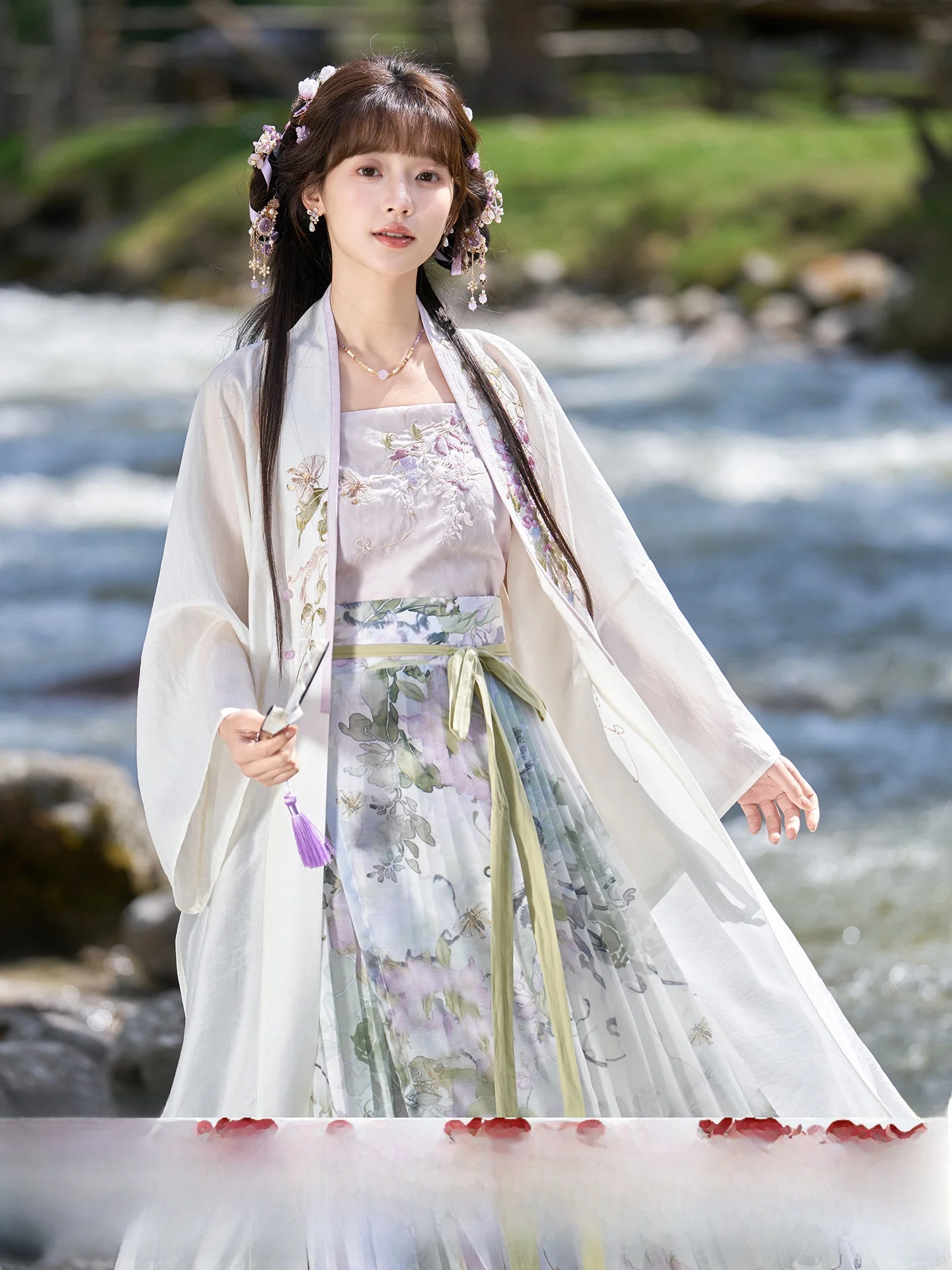 

Thirteen Exc Lotus Seed Vine Purple Trumpet Flower Song Dynas Sle Women's T Top with Saes And Multi-layered Skirt