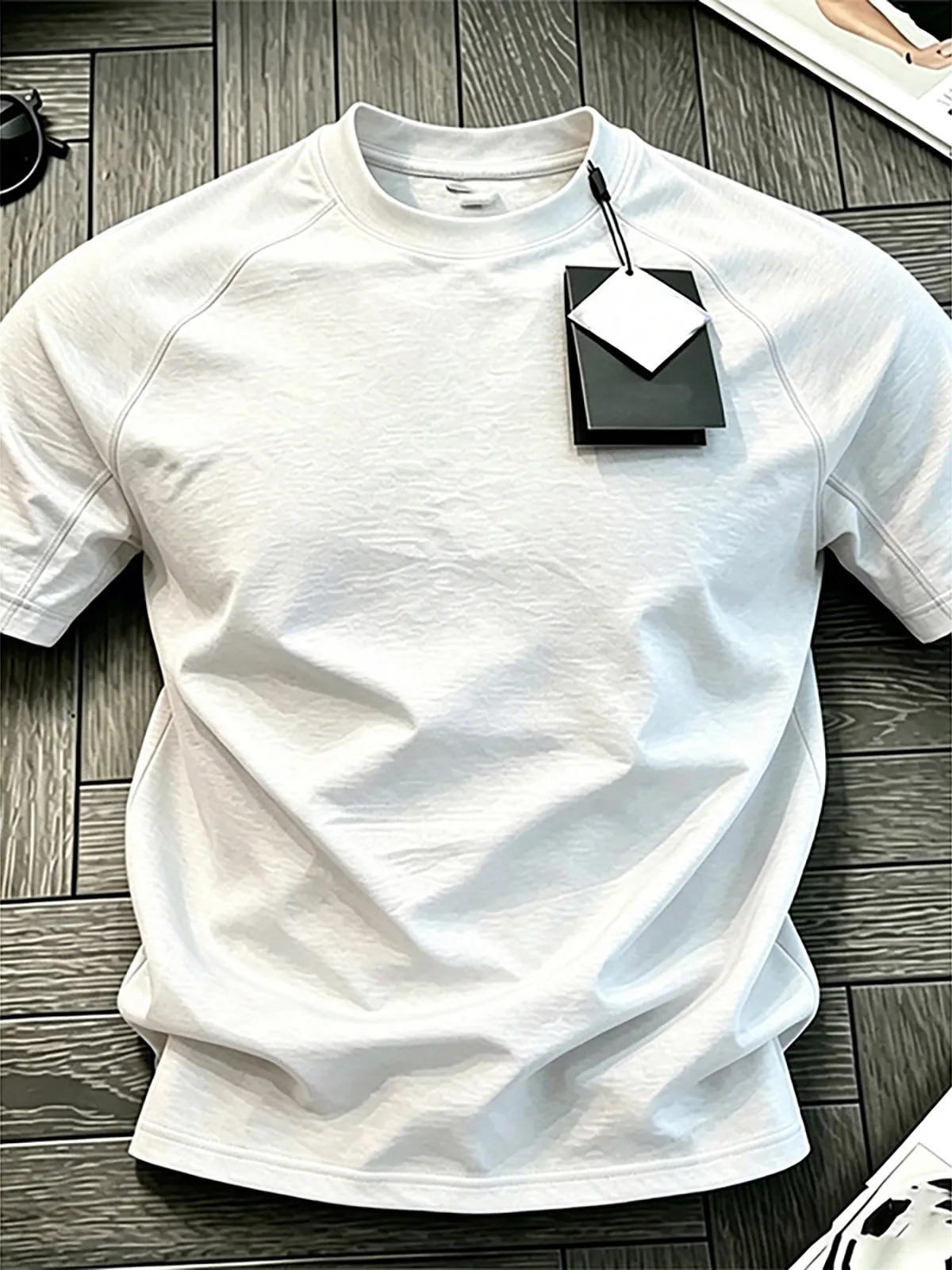 Light Grey Loose Fit Short Sleeve T-Shirt round Neck Breathable Moisture Wicking Cool Feeling Summer Casual Style Men's Top