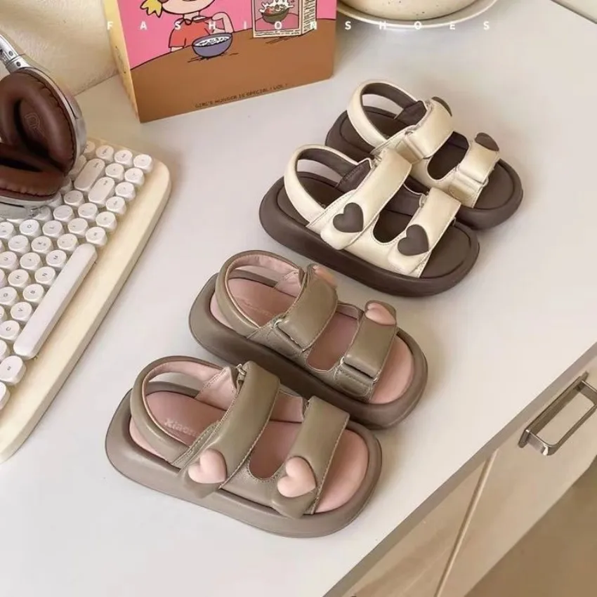 

Children's fashionable sandals 2026 summer heart-shaped princess style sandals, party dress shoes, beach soft-soled shoes