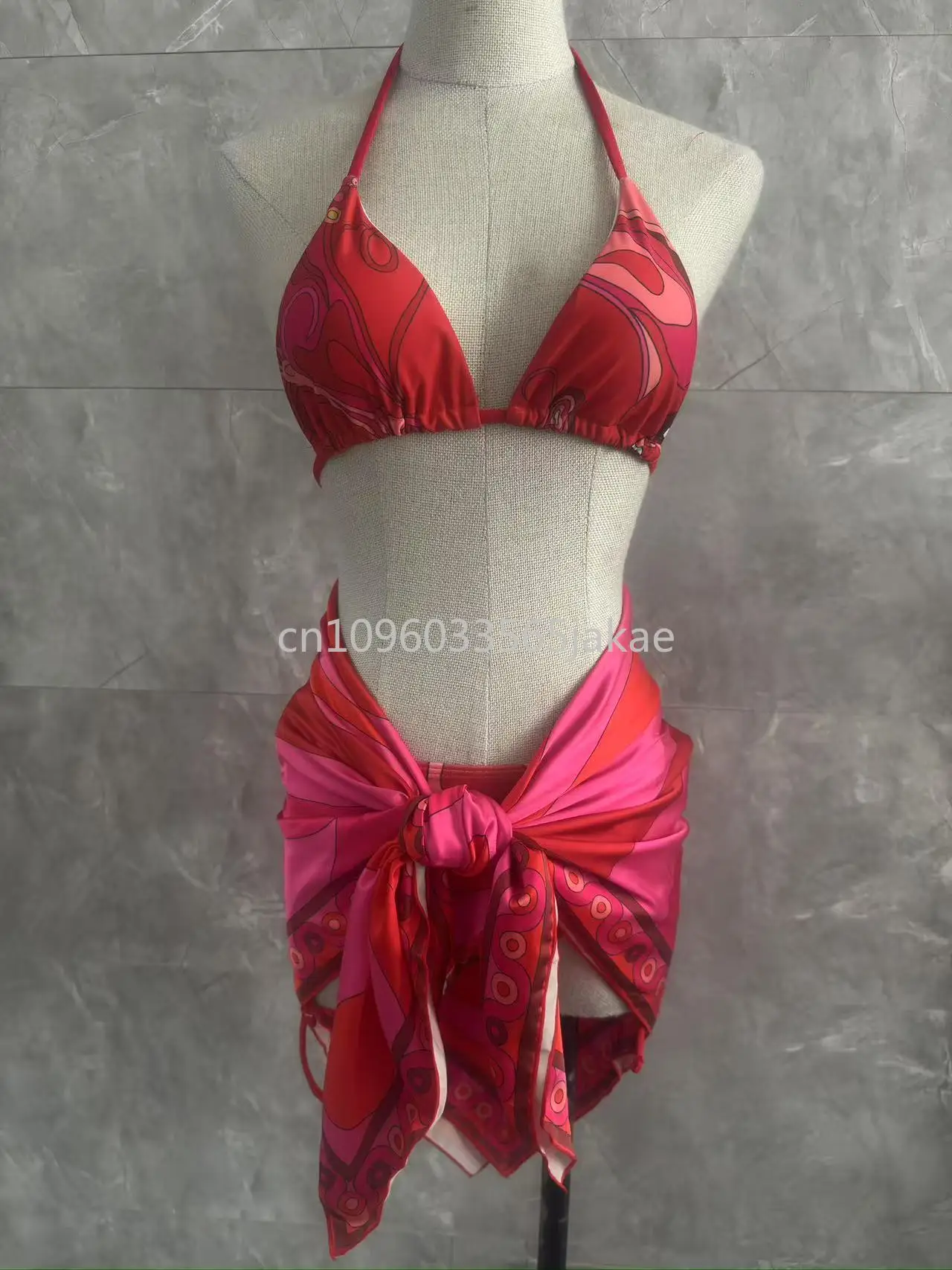 2025 Klassiek ontwerp rode sjaal bikiniset Designer merk dames sexy badpak strandbadmode