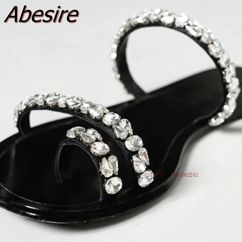 

2023 Summer New Thong Rhinestone Flat Sandals Fashion Simple Round Toe Beach Shoes Retro All-Match Outerwear Dress Slippers 45