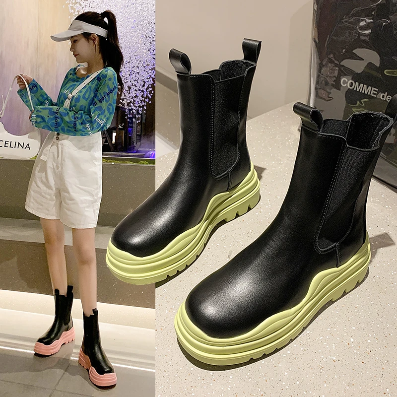 2024 New Womens Platform Bare Boots Brand Design autunno Platform Shoes stivali Chelsea da donna Fashion Ladies Boot Shoes Plus Size