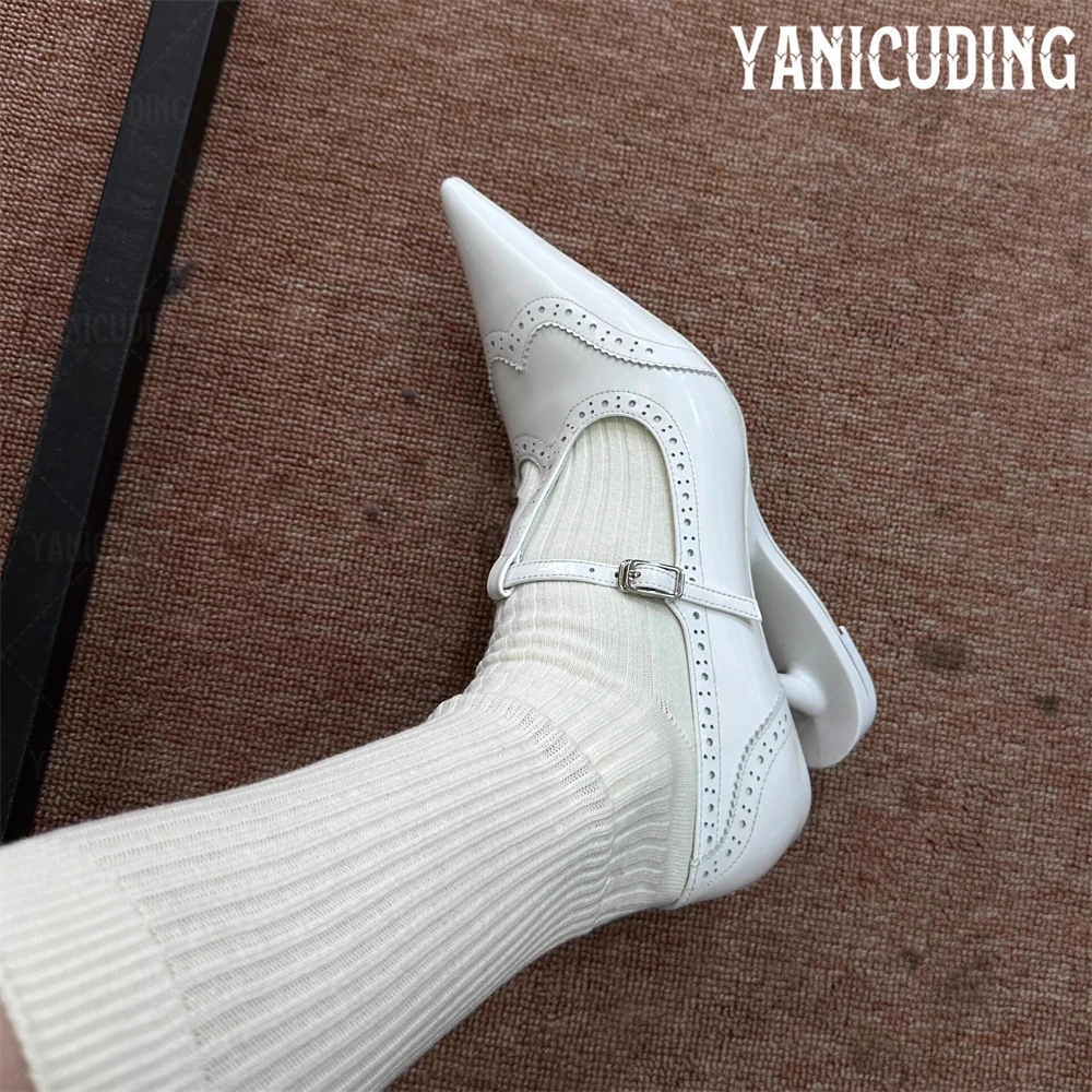 

Sculptural Cutout Heel Sporty Sneakers Pointed Toe T-Buckle Casual Shoes Retro Eyelet Design Oxfords for Women Mary Jane Shoes