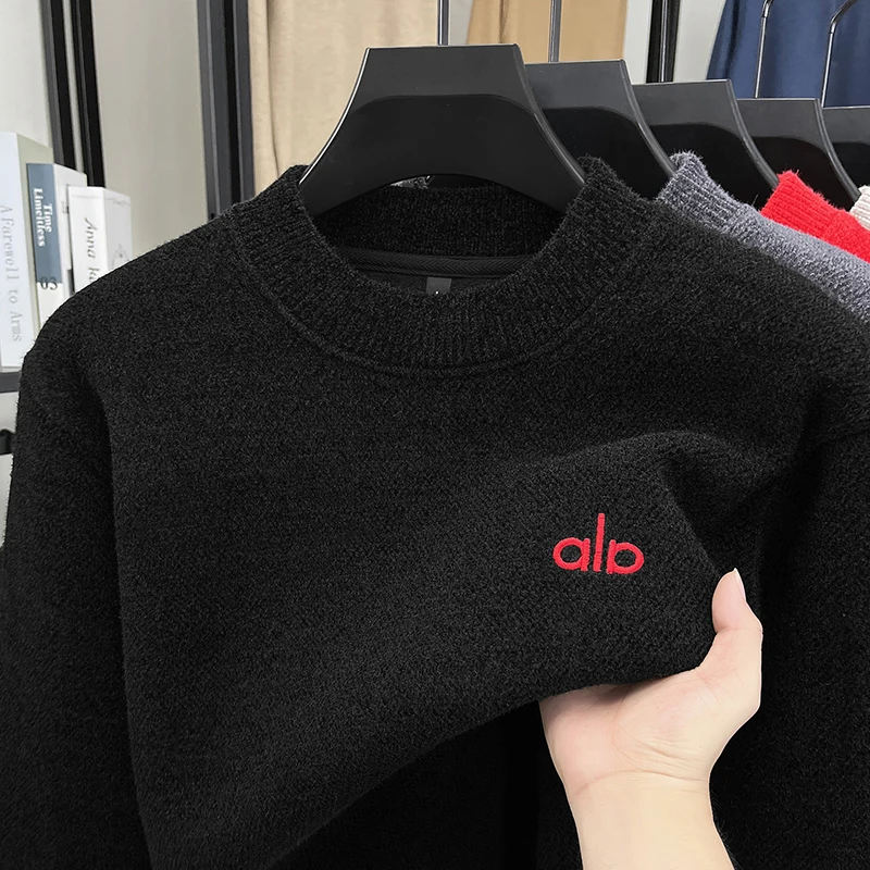 سترة رجالية جديدة لخريف وشتاء 2025 برقبة دائرية مع سترة صوف سميكة من الصوف