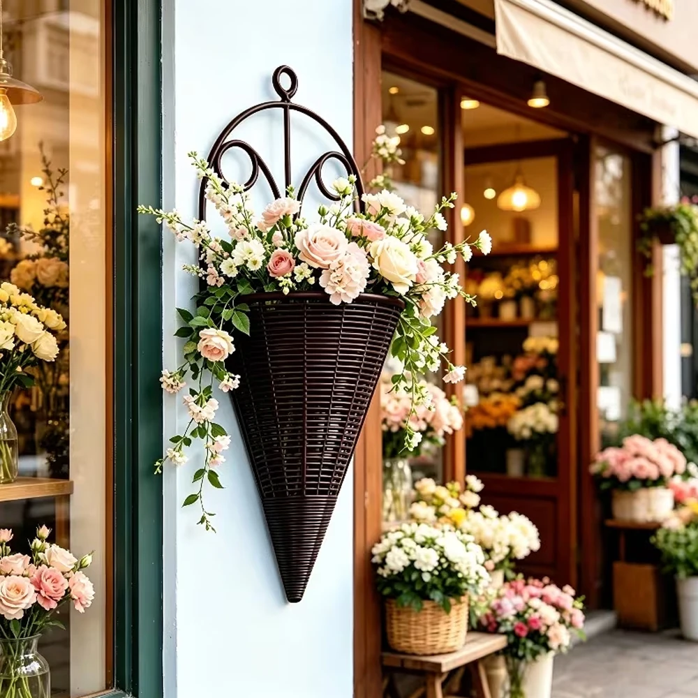 2 Brown Plastic Wall-Mounted Flower Baskets, One-Piece Tapered Wall Flower Pot Holder, Indoor and Outdoor Home Gardening Decoration Wall-Mounted Flower Rack