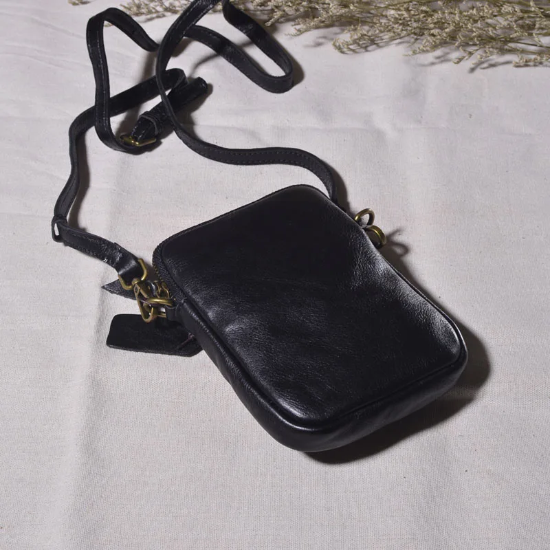 AETOO Men\'s pleated wind vertical crossbody bag Top layer cowhide mini durable small shoulder bag leather casual mobile phone b