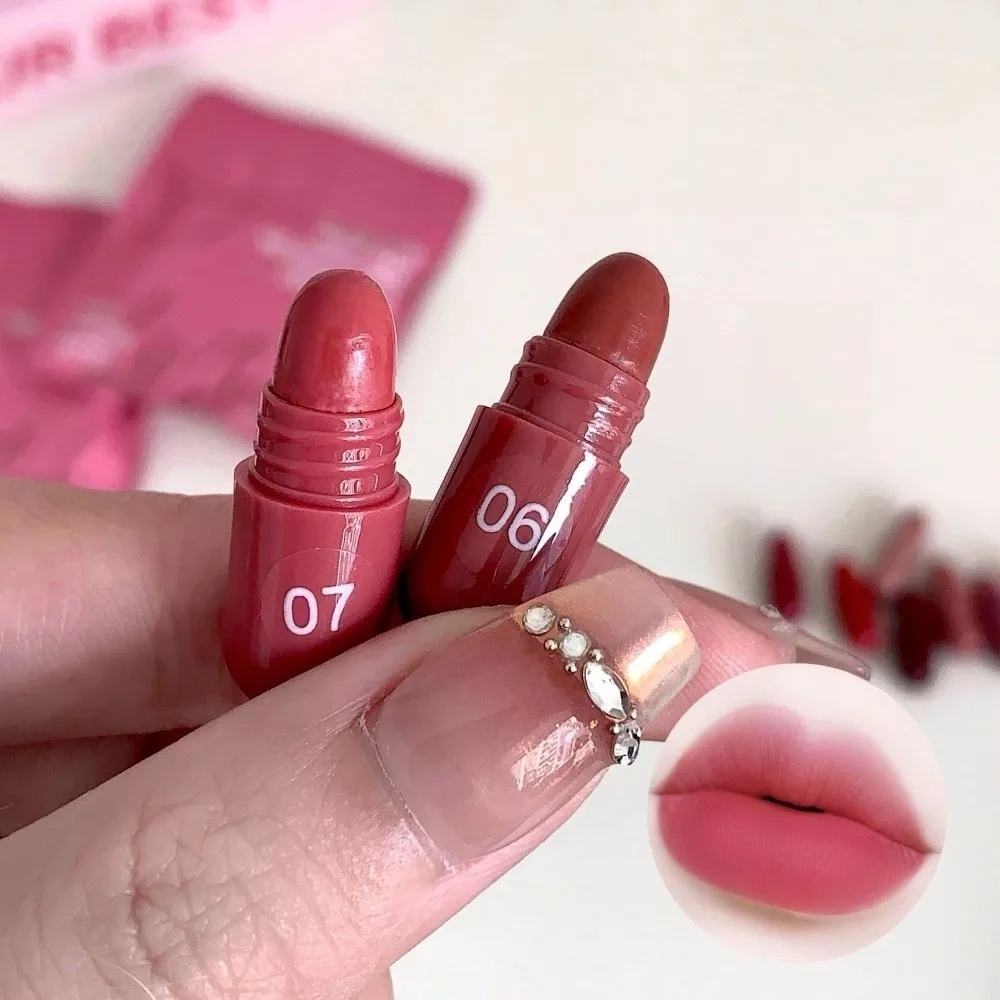 12 stücke Neue Matte Finish Kapsel Lippenstift Set Nicht-Klebrige Textur 12 Farben Lippenstift Langlebig Mini Lip Balm reise Größe