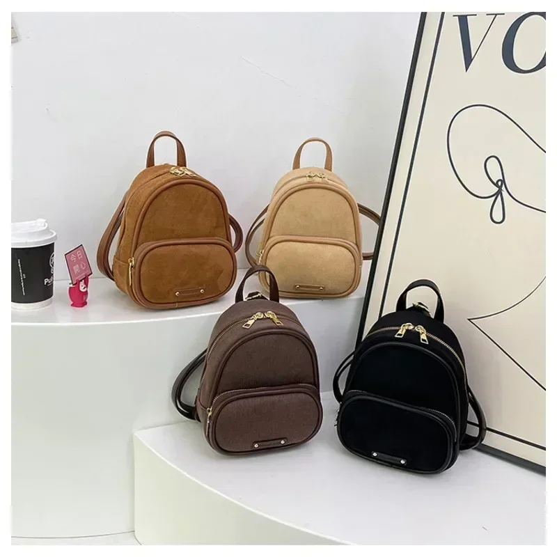 Minimalistyczny mini plecak dla kobiet 2024 Korean Edition New Autumn/Winter Retro Leisure Versatile Commuter Backpack Sac À Dos