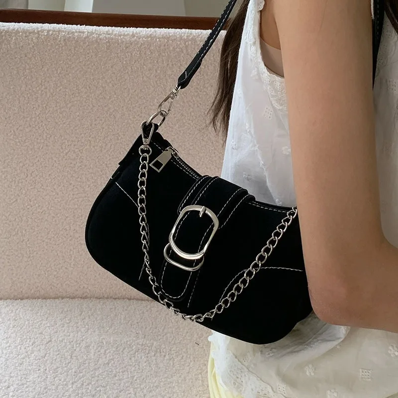 

2024 new niche design high-end sense shoulder bag metal sense commuting women's bag armpit bag simple versatile bag trend