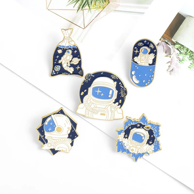 سلسلة الفضاء بروش رائد الفضاء كوكب صاروخ السماء المرصعة بالنجوم بروش معدني على ظهره الملابس والاكسسوارات بروش شارة دبوس بطية صدر السترة المينا #6