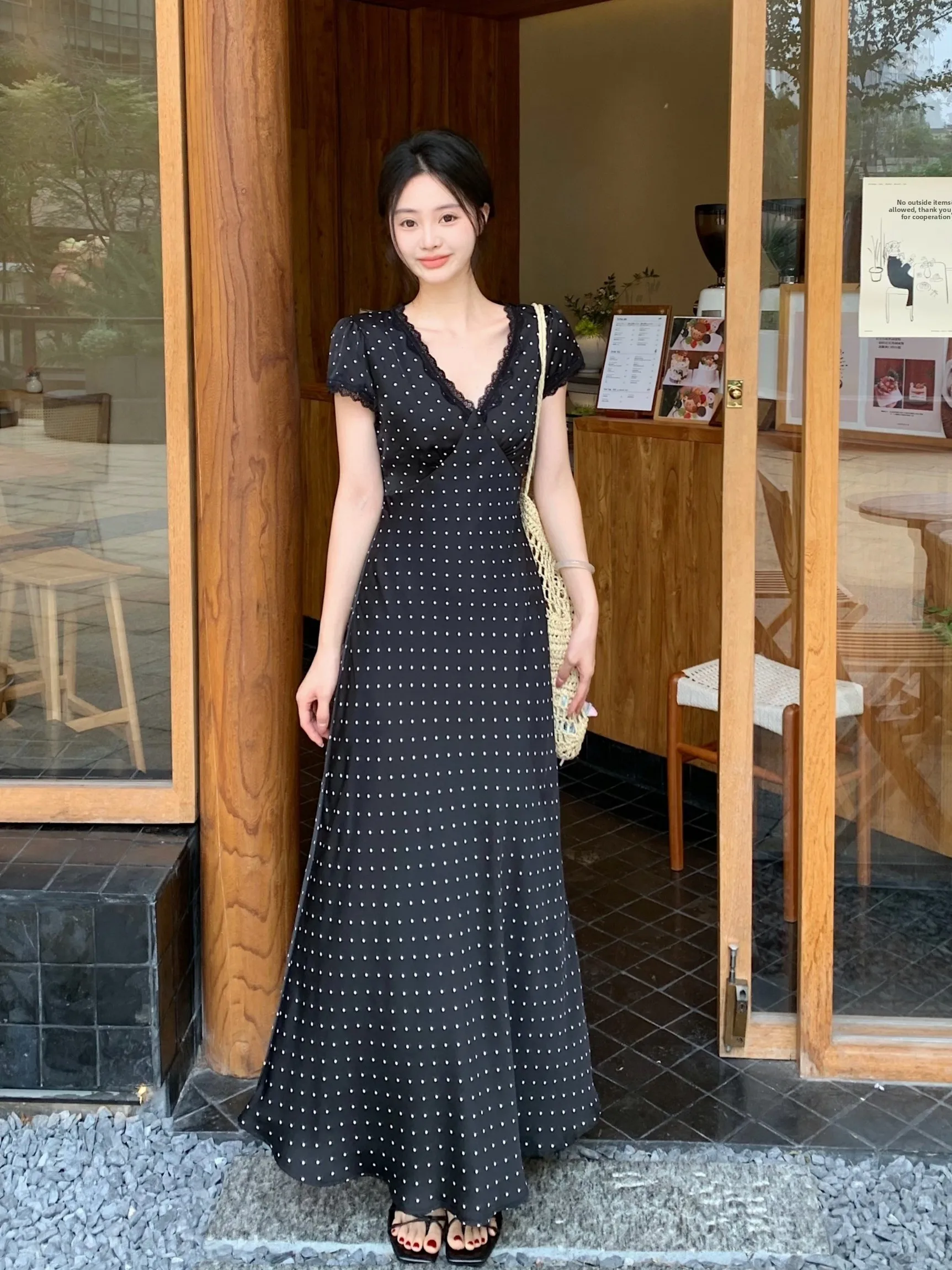 

Новое летнее женское платье больших размеров с V-образным вырезом, кружевными вставками и принтом в горошек, приталенное, длинное, в корейском стиле, с завышенной талией, облегающее