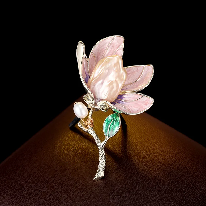 

Винтажная брошь в виде капли масла с натуральным пресноводным жемчугом в стиле барокко, элегантная классическая магнолия, высококачественный аксессуар для пиджака
