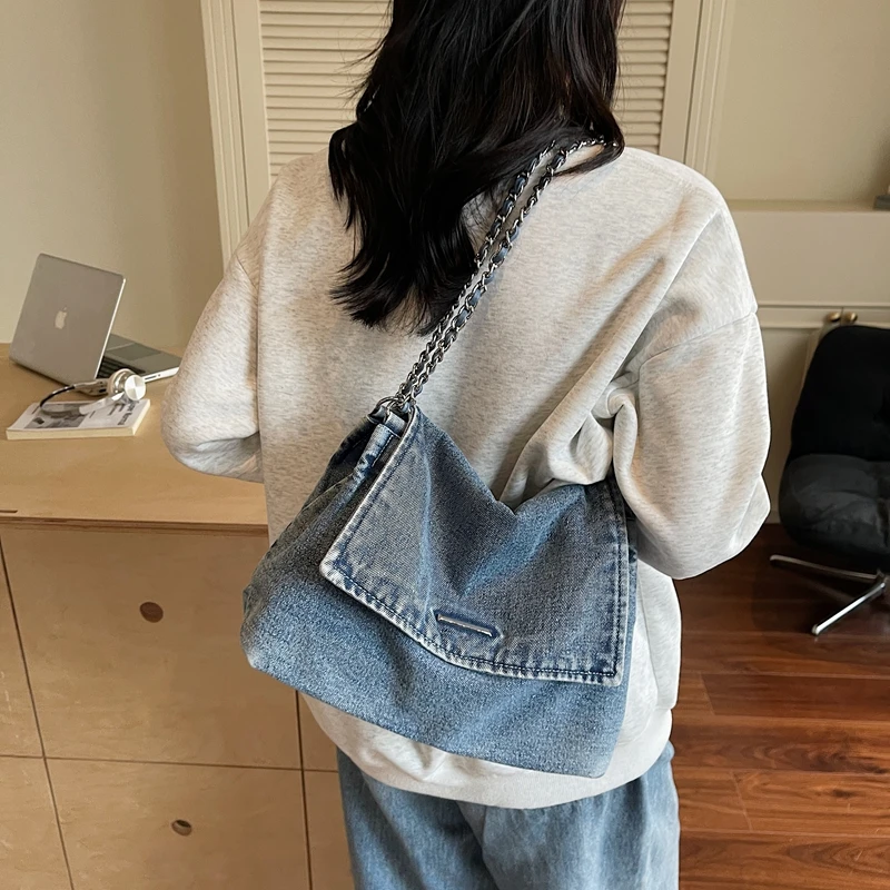 

Джинсовая женская сумка с клапаном Стильная сумка через плечо Джинсовая сумка-мессенджер Y2K Почтовая сумка Винтажная эко-сумка Корейские сумки Сумка-тоут с цепочкой Kpop